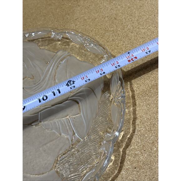 Vintage Mary & Baby Jesus Glass Platter 15” Religious Christian Decor w/ Sm Chip - Picture 6 of 6